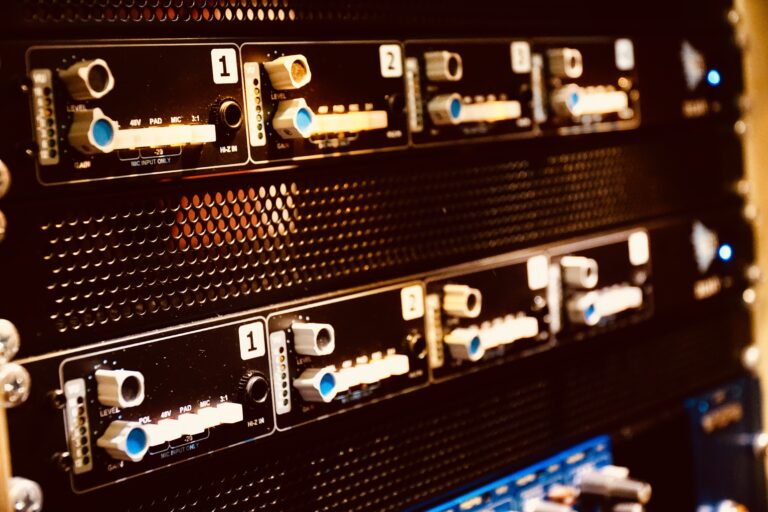 Zwei API-3124V Preamps im Tonstudio Wien